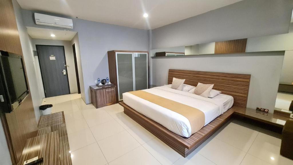Hotel Cemerlang Bandung Exterior photo